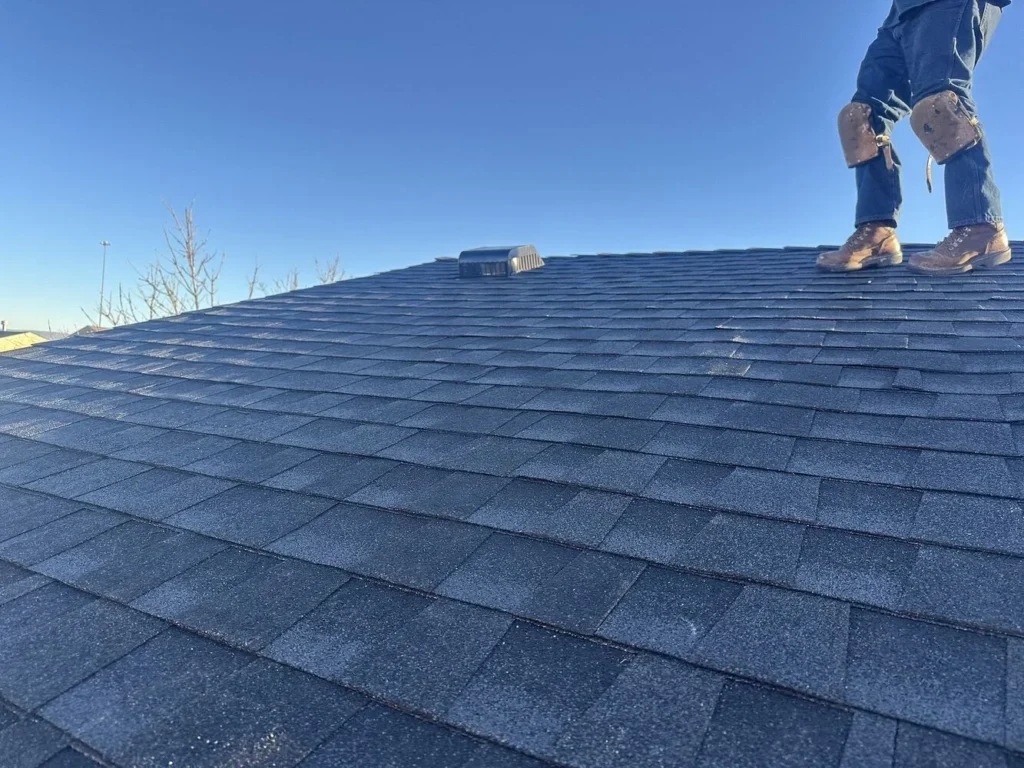 Cabezon roofing worker