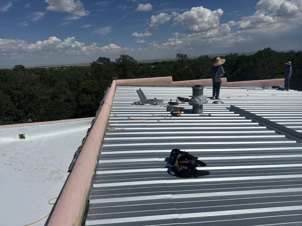 Cabezon roofing workers